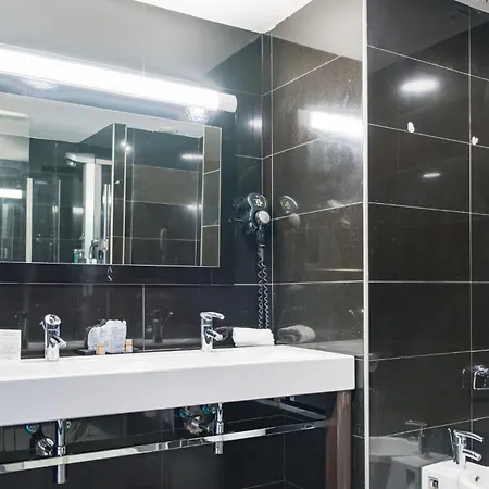 Bakour Splash Hotel 4*