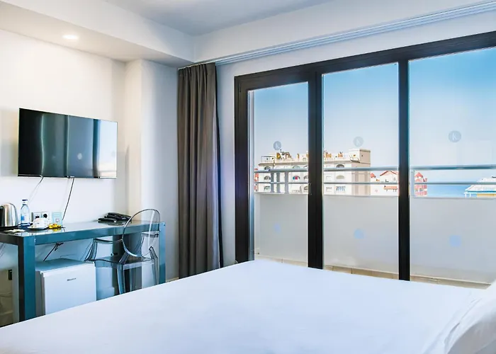 Bakour Splash Hotel 4*